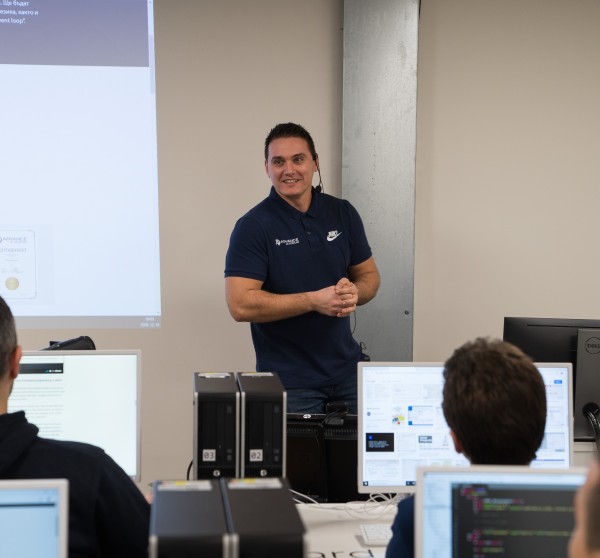 Лекции на програмисти