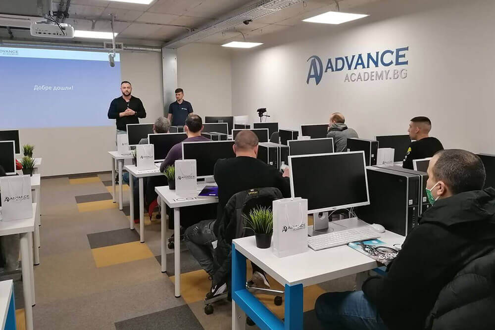 Възрастни: Снимка 12