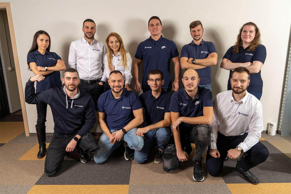 Възрастни: Снимка 2